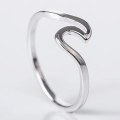 Ocean Wave Alloy Rings: Fashionable Finger Jewelry for Women